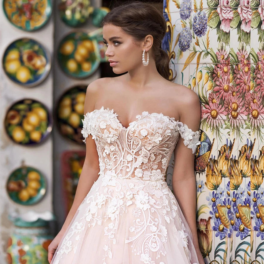 Romantic Radiance: Enchanting Off-the-Shoulder A-line Wedding Dress in Tulle with Exquisite Lace Appliques