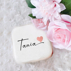 Glamour in a Box: Personalized Jewelry Cases for Special Days!